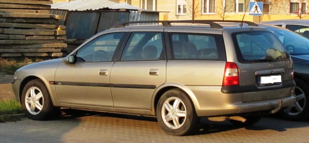 Opel Vectra 2,0 DTL kombi os. pryw. KOMPLETNY BCM